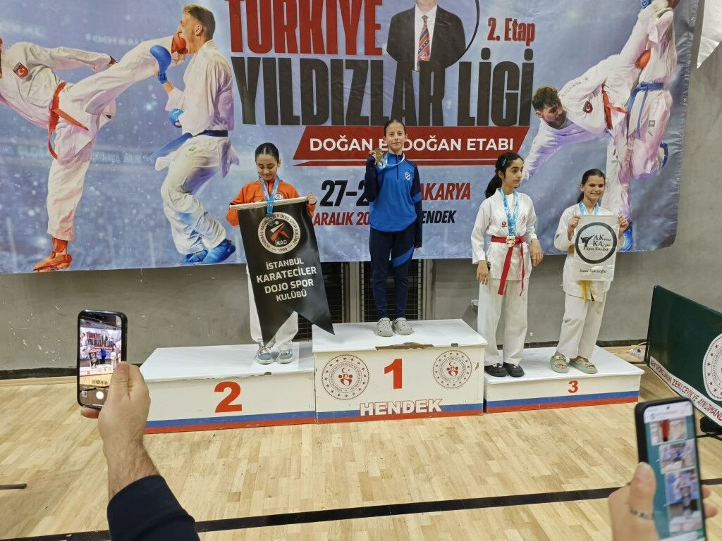 Kartepe’nin Minik ve Yıldız Karatecileri Hendek’te Zirveye Çıktı-kocaelitv-1