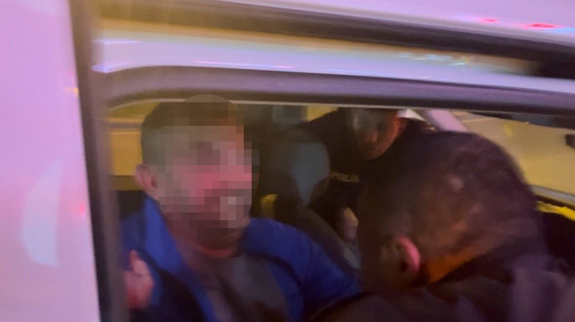Kaza Yapan Alkollü Sürücünün Trakyalıyım Ben Be Ya, Hiçbir Şeyim Yok Diyerek Polise Sarılmak Istemesi Gülümsetti 2