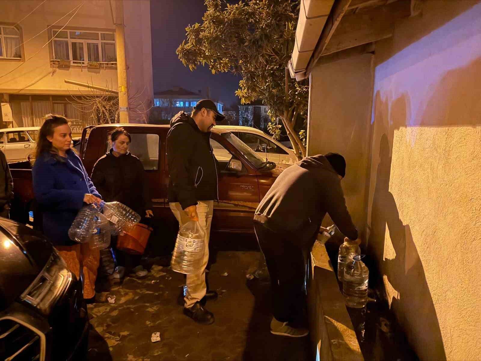 Keşan’da Susuz Hafta Sonu Vatandaş Kaynak Çeşmelerine Akın Etti 2
