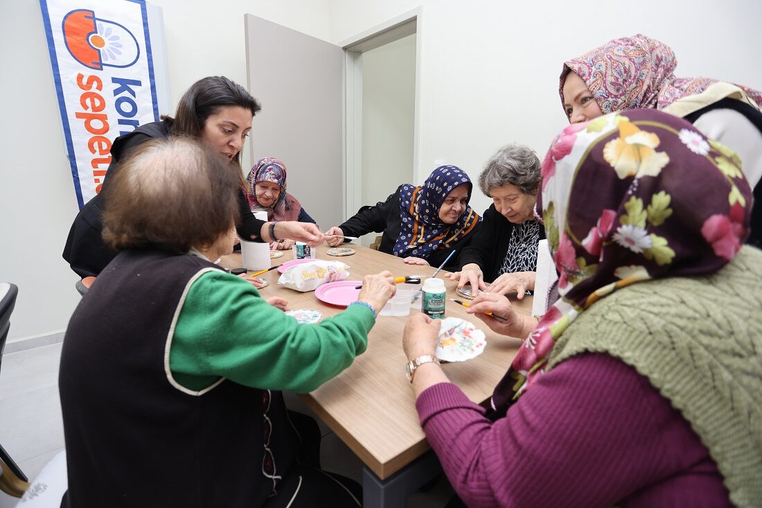Ko Mek Vefası Huzurevinde Neşe Saçtı (4)