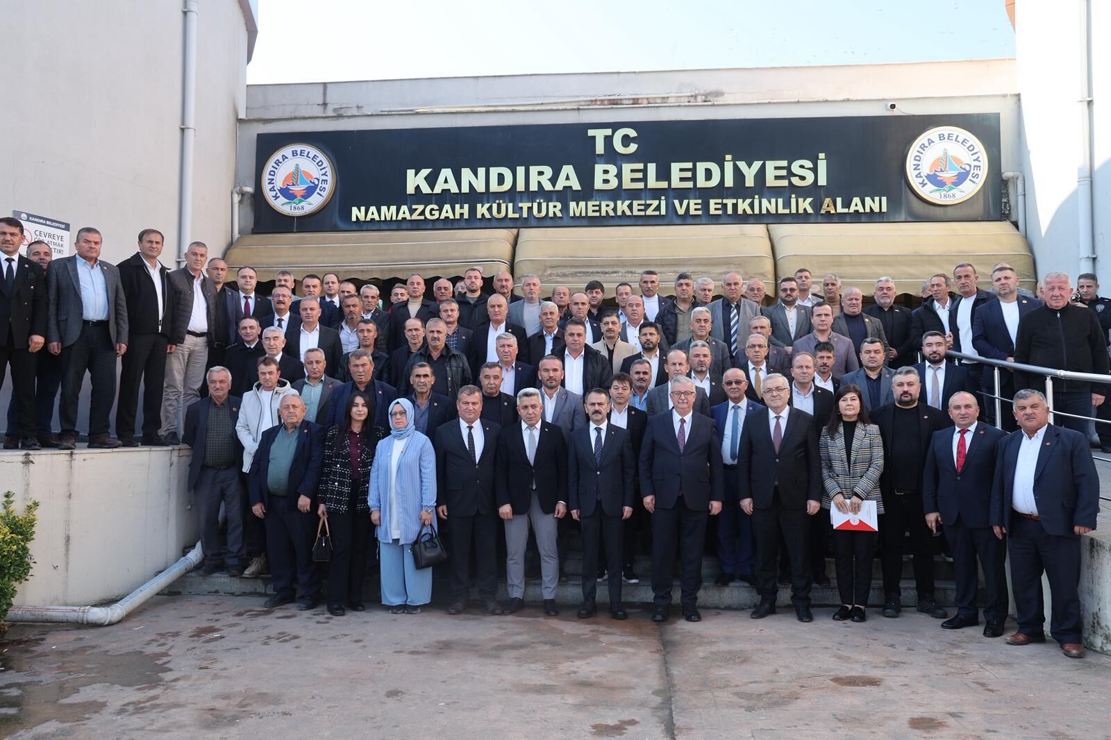 Kandıra Muhtarlar Toplantısı Vali İlhami Aktaş başkanlığında gerçekleşti-1