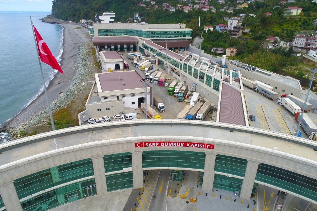 Sarp Sınır Kapısı’nda Kasım’da Rekor Tır Trafiği 2