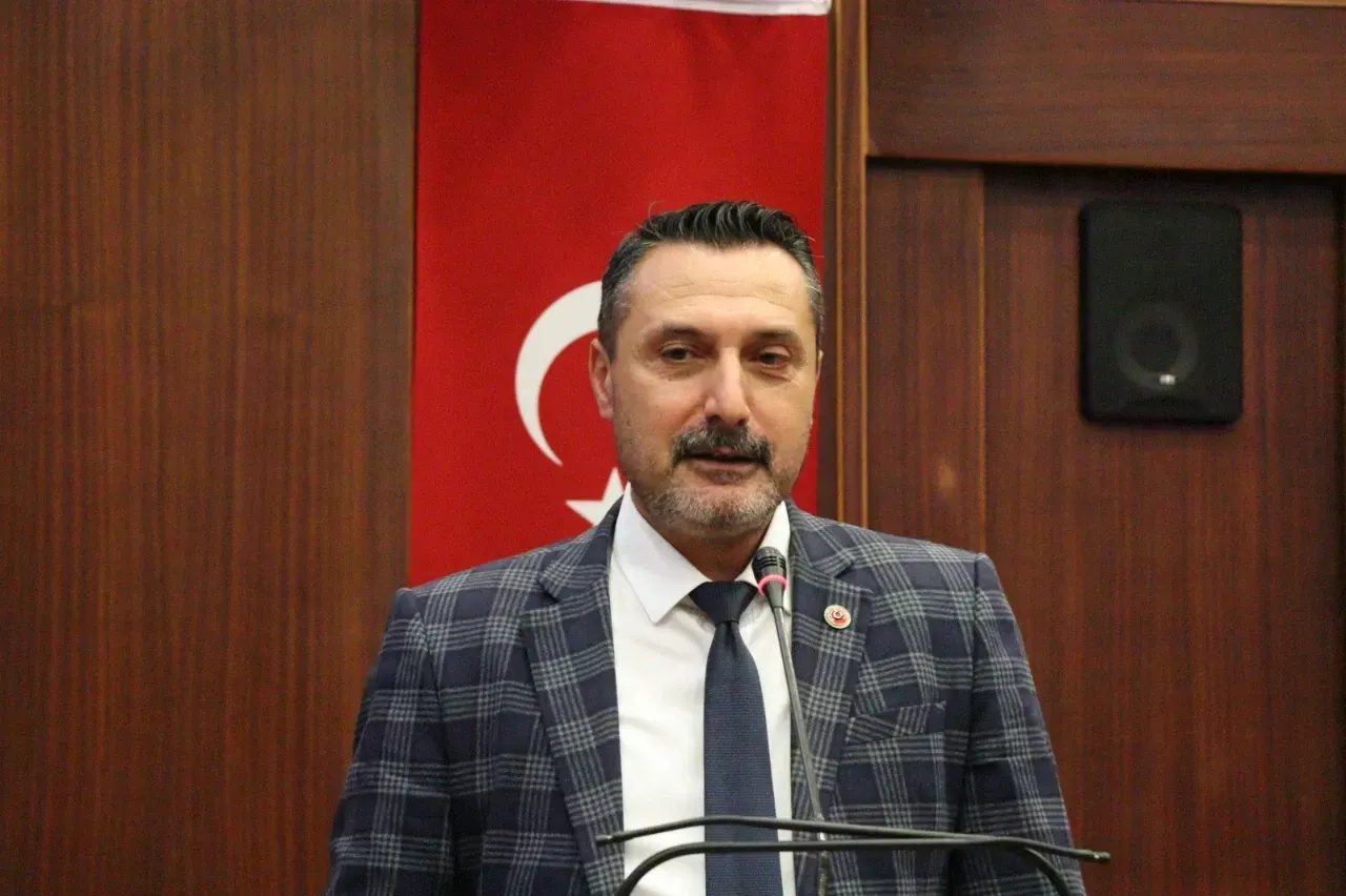 Tugay Adak Iddia Fotograf Paylasim.jpg