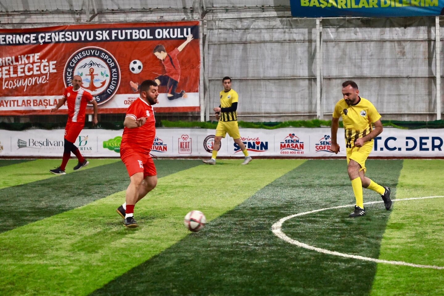 Derince’de nefes kesen turnuva sona erdi: Kupa törenine yoğun ilgi-3
