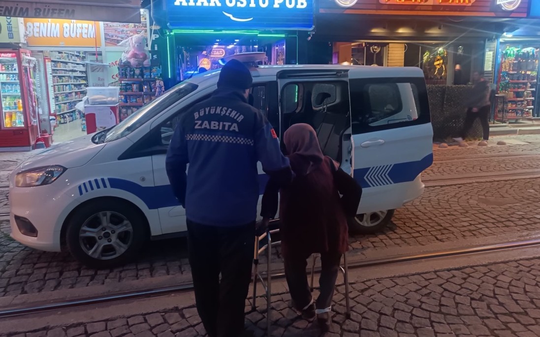 Zabita Ekipleri Saha Calismasi Kocaeli.jpg