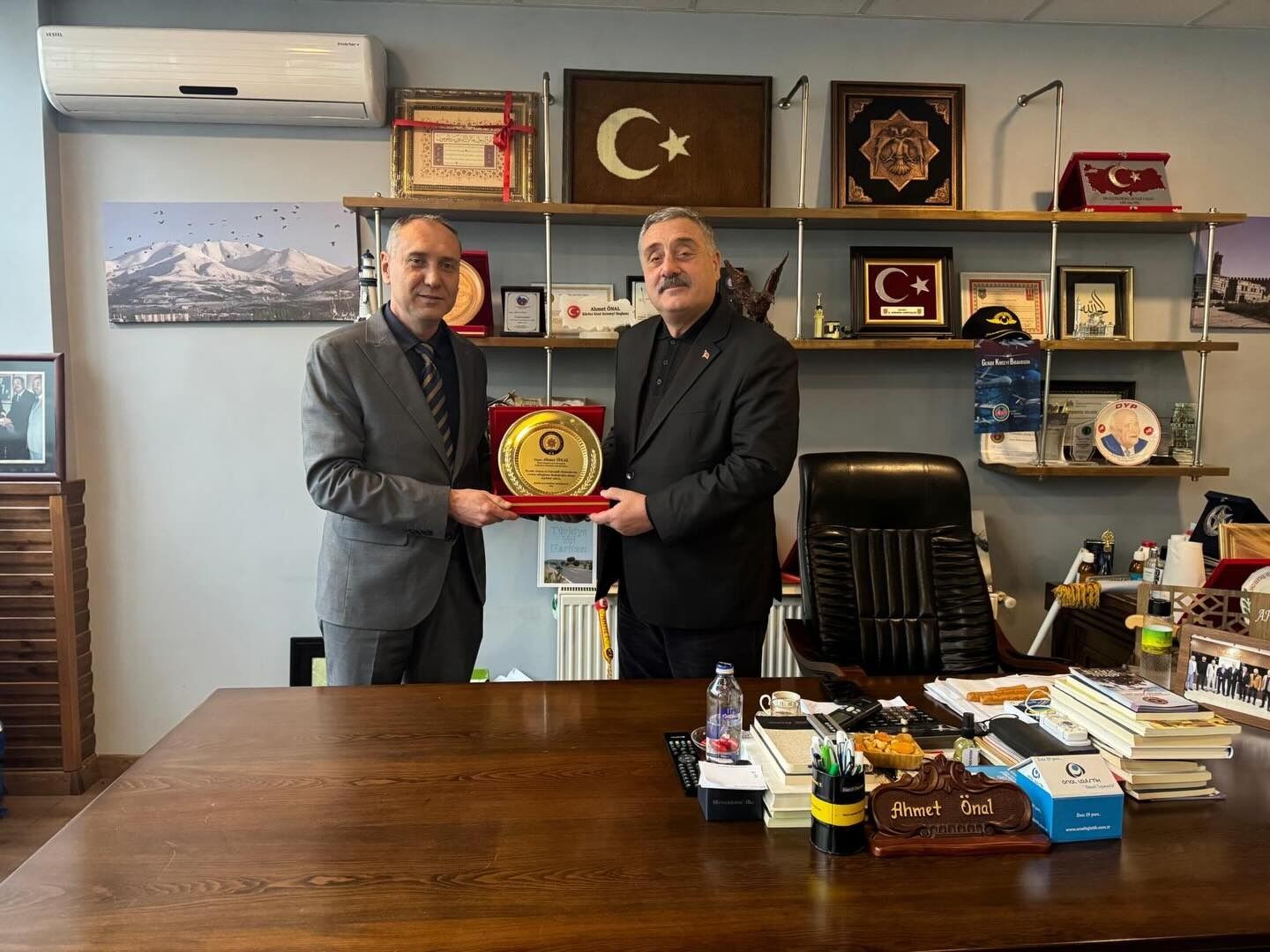 Kocaeli Valisi’nden genç yeteneklere tebrik: Dünya ikincisi öğrencilerle bir araya geldi-1