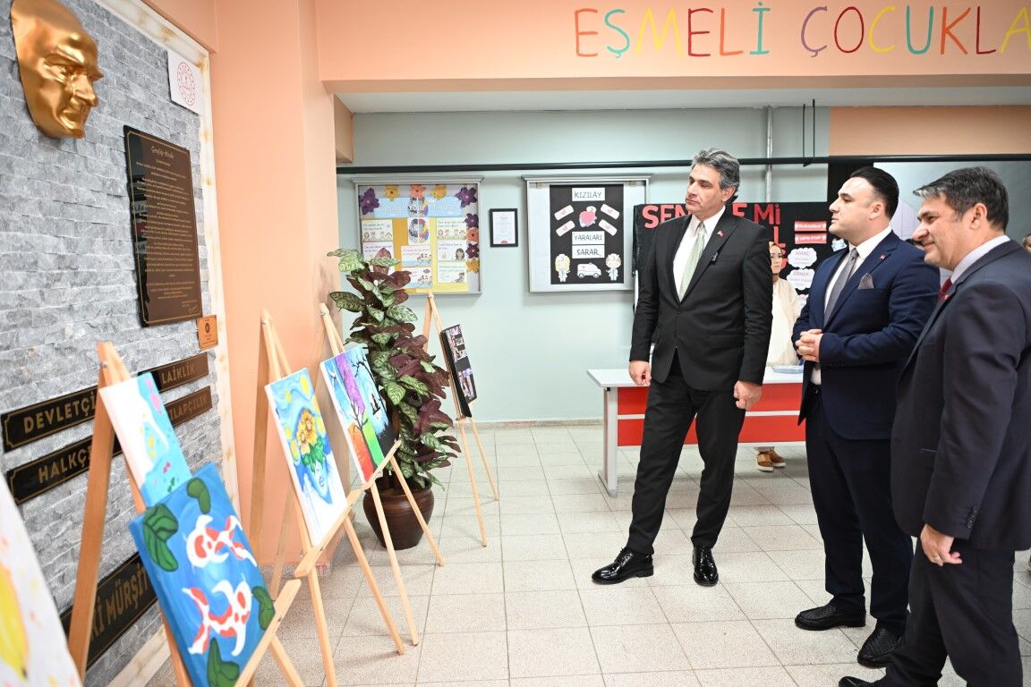 Başkan Kocaman Kartepe'de Öğrencilerin Sanat ve Bilim Heyecanına Ortak Oldu-2