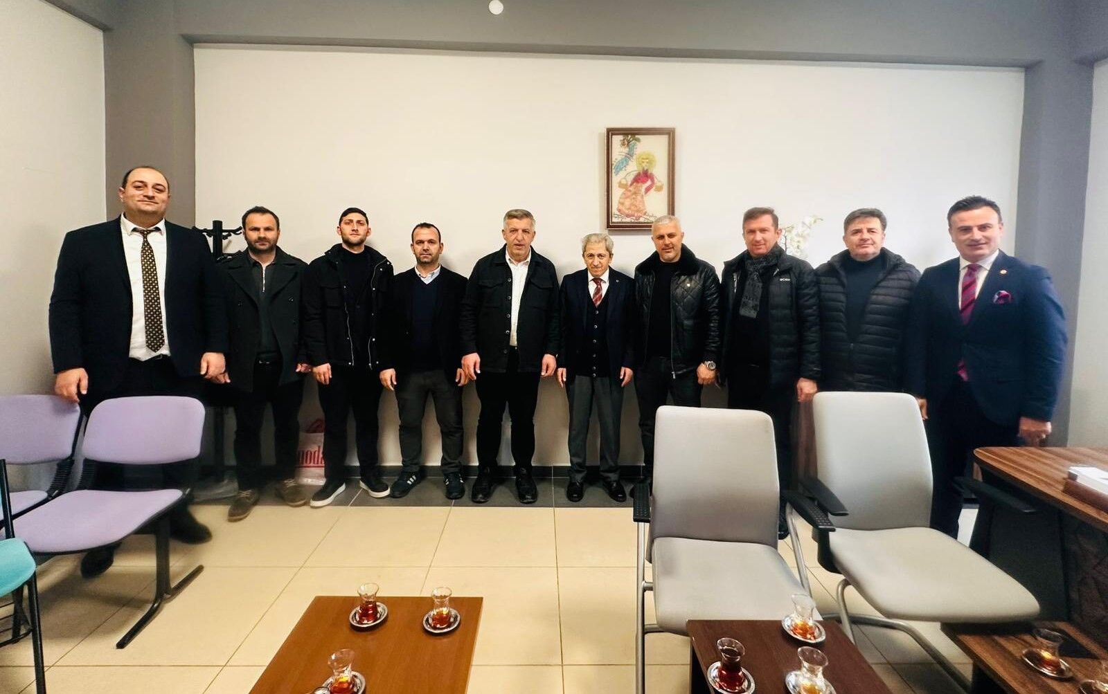 Trabzonlular Derneği’nden İzmit Milli Eğitim’e anlamlı ziyaret-2