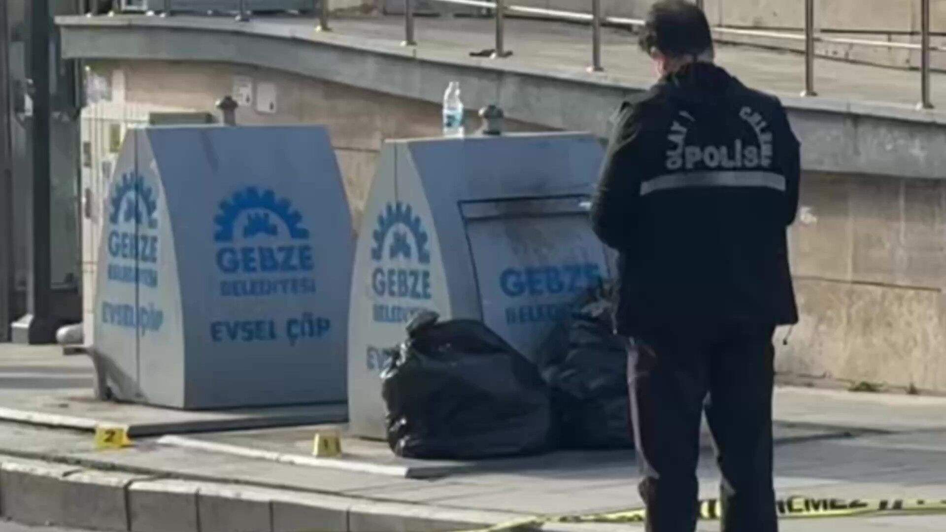 Gebze’de korku dolu anlar: Sokak ortasında silahlı saldırı-1