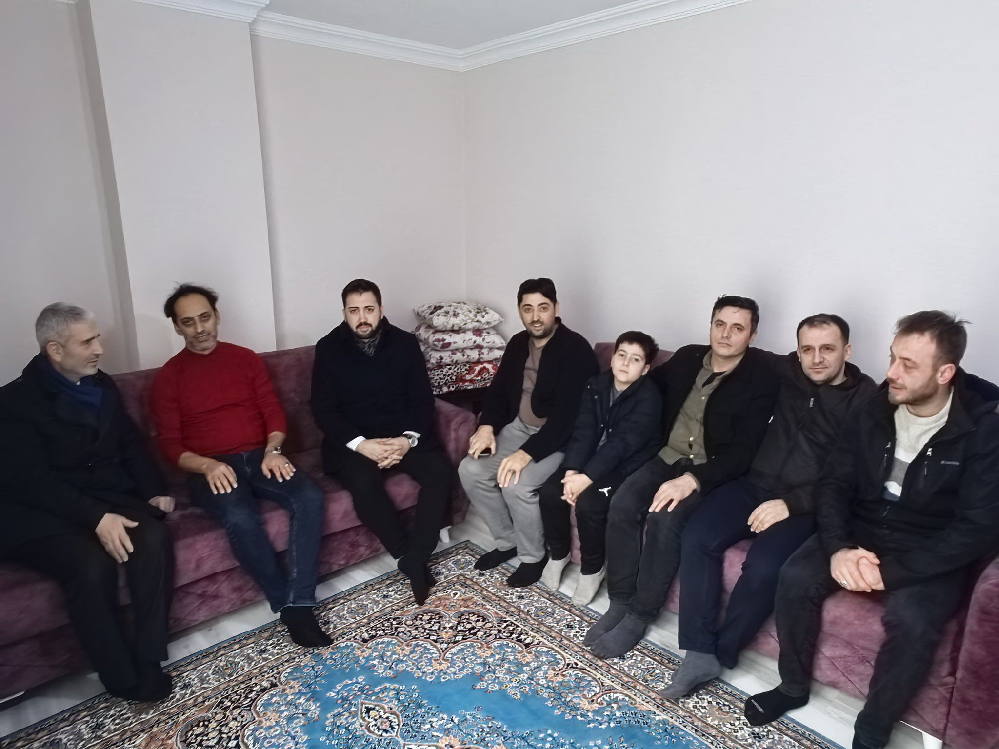 Ak Parti Gebze Teşkilatından Sanatçı Köksal Yetgin’e Geçmiş Olsun Ziyareti 2