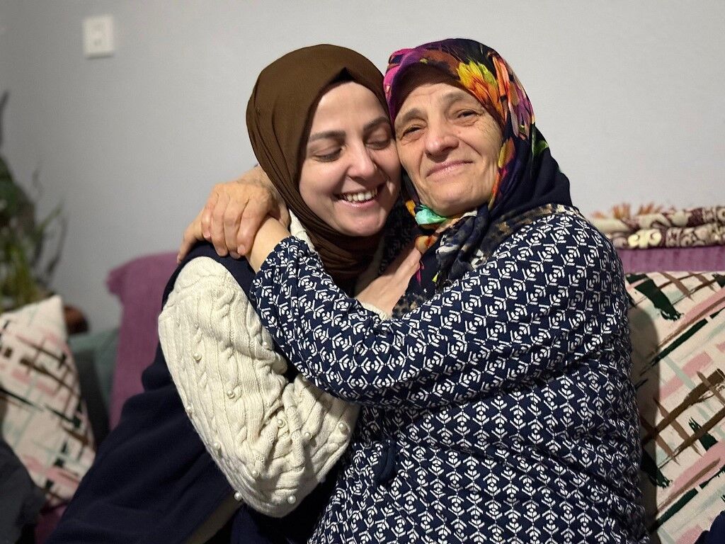 Kartepe’de anlamlı yılbaşı geleneği: Yaşlılara yalnızlığı unutturan ziyaret-1