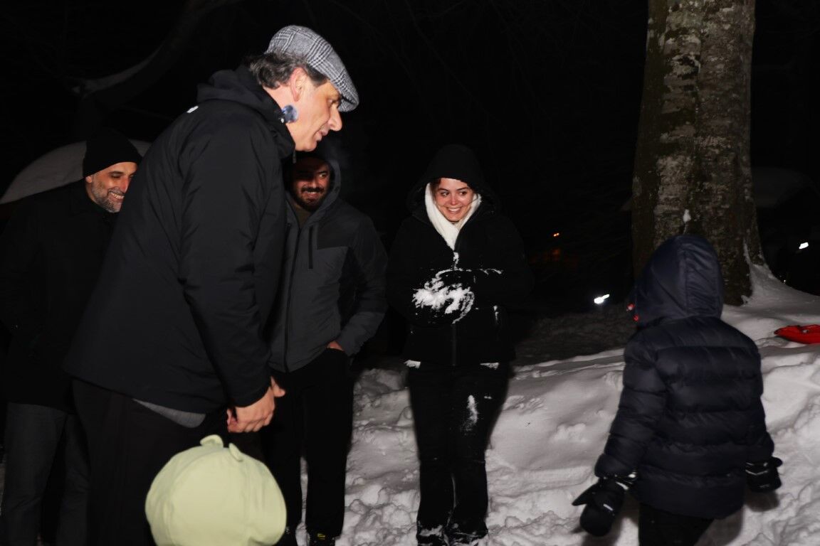 Başkan Kocaman, Kartepe Belediyesi Mesire Alanı’nda Kar Sevincine Ortak Oldu (5)