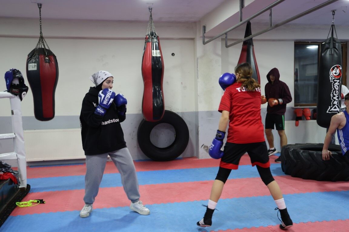 Kartepe Belediyesi Kış Spor Okullarıyla Çocukları Sporla Buluşturuyor-3