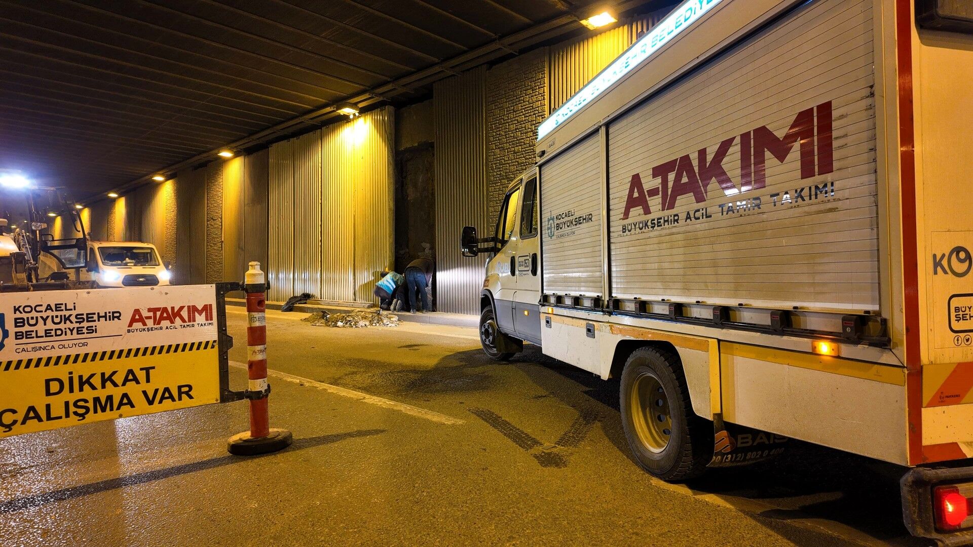 Büyükşehir, Seka Tüneli'ndeki Panelleri Yeniledi (5)