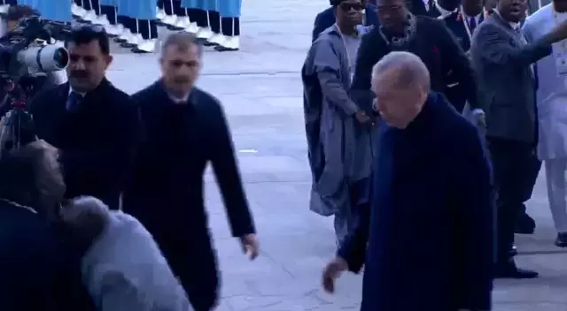 Cumhurbaskani Erdogan In Resmi Torenle 19508882 6142 M