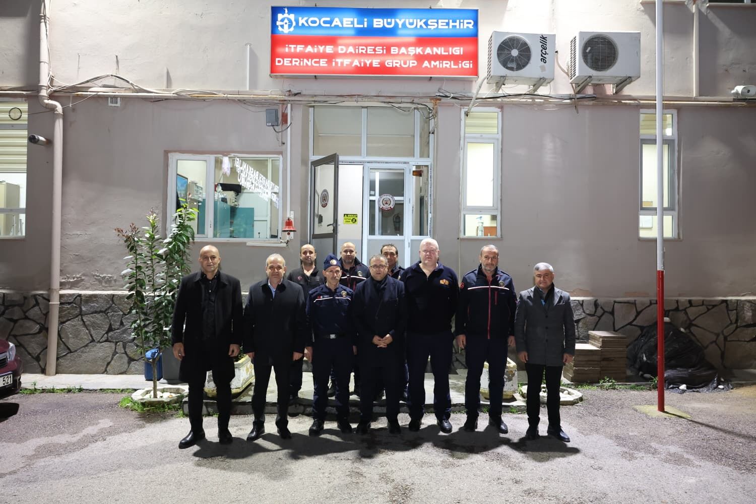 Derince Belediye Başkanı Sertif Gökçe Yılbaşı Gecesi Görev Başındaki Personeli Ziyaret Etti-2