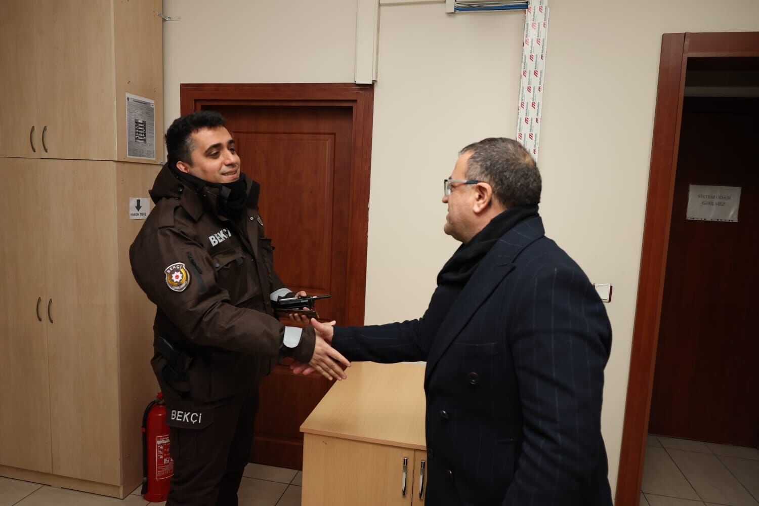 Derince Belediye Başkanı Sertif Gökçe Yılbaşı Gecesi Görev Başındaki Personeli Ziyaret Etti-3