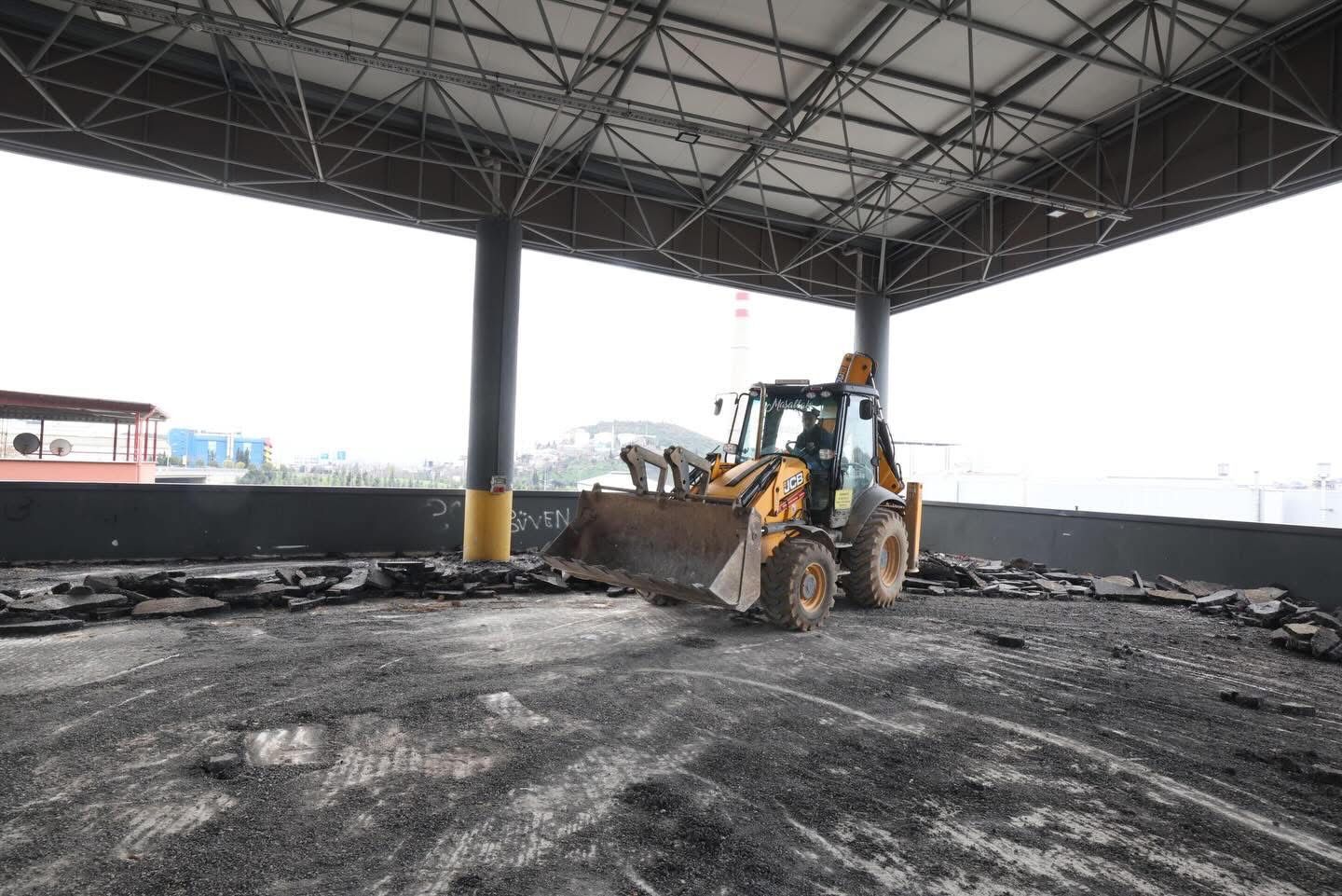 Dilovası’nda dönüşüm başladı: Katlı otopark, modern belediye binasına dönüşüyor-1