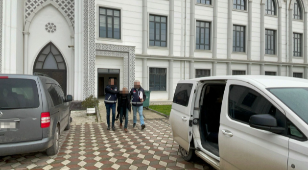 GEBZE’DE CEP TELEFONU HIRSIZLIĞI ŞÜPHELİSİ OPERASYONLA YAKALANDI, TUTUKLANDI-1