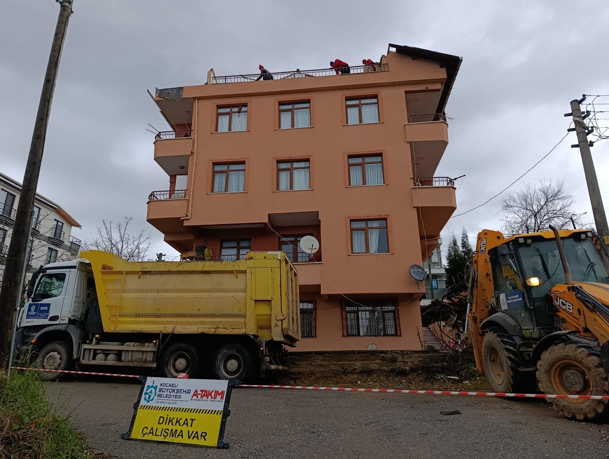 Fırtınadan Zarar Gören Şehit Ailesine Kocaeli Büyükşehir’den Hızlı Destek-3