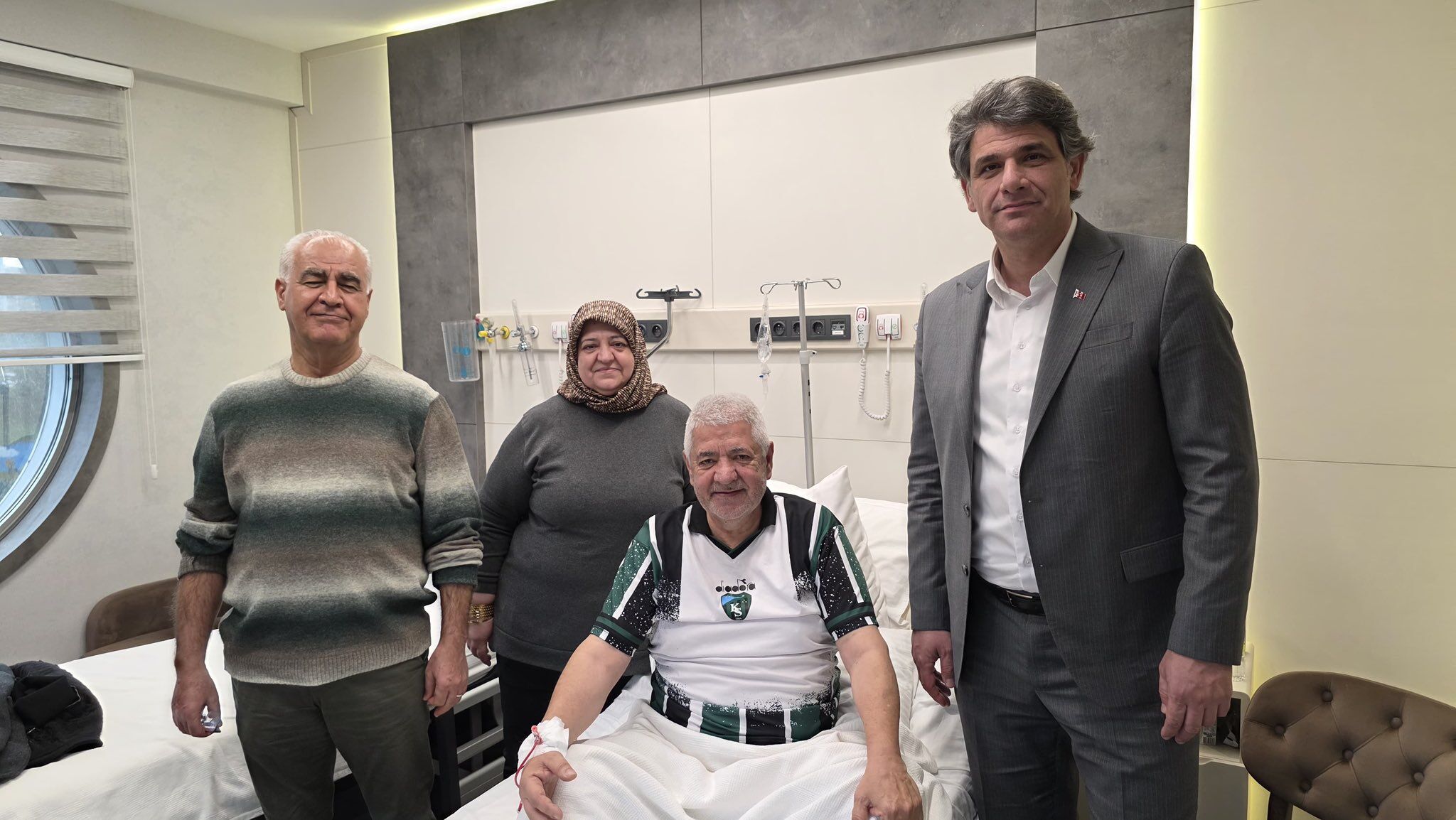 BAŞKAN KOCAMAN’DAN CEMAL KAPLAN’A GEÇMİŞ OLSUN ZİYARETİ-1