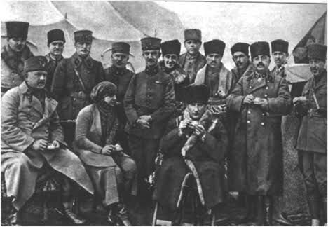 Gazi Atatürk , Karabekir Paşa , Latife Hanım