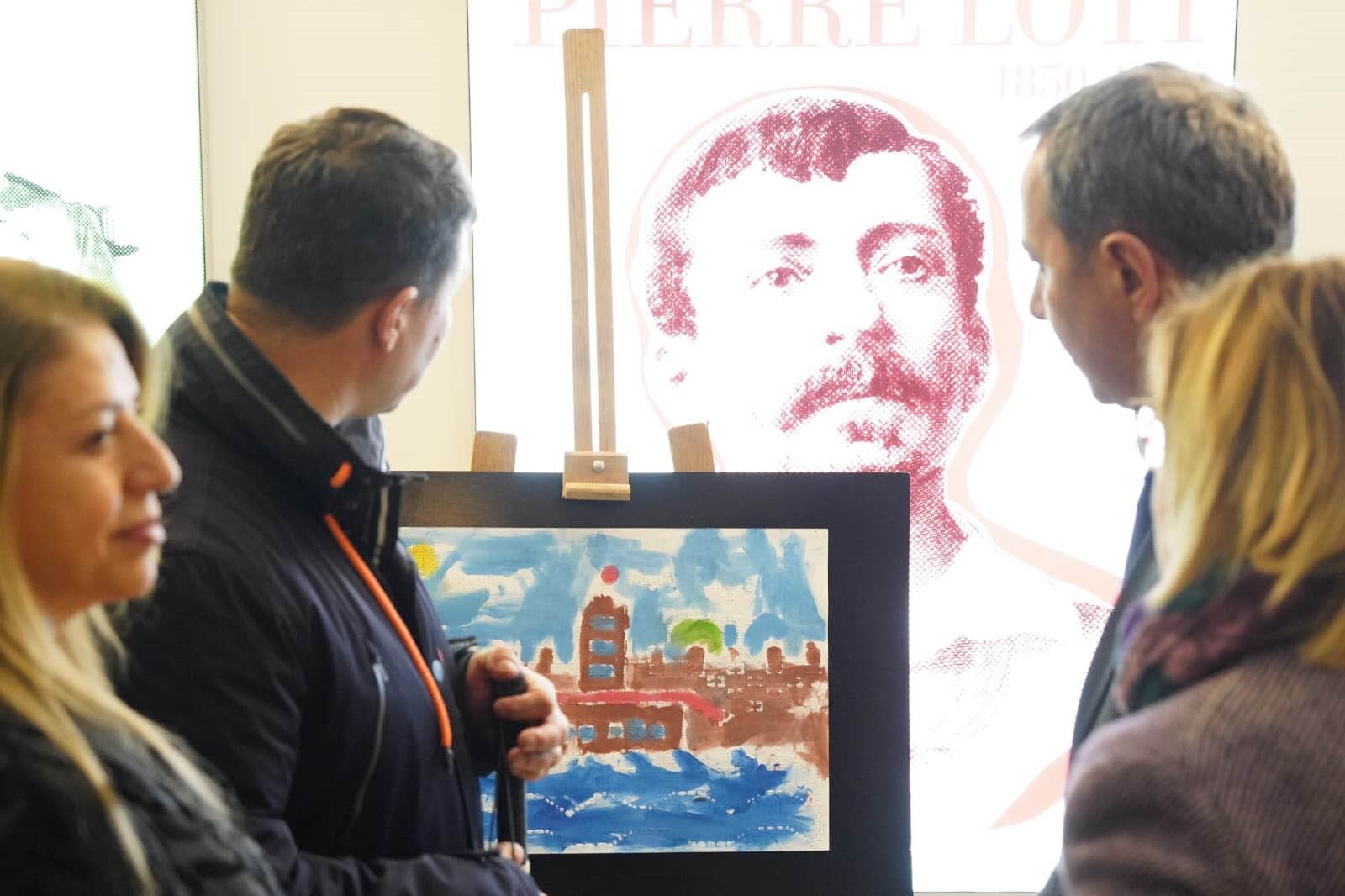 Görme Engelli Ressamın Braille Tekniğiyle Yaptığı Resimler Beğeni Topladı 2