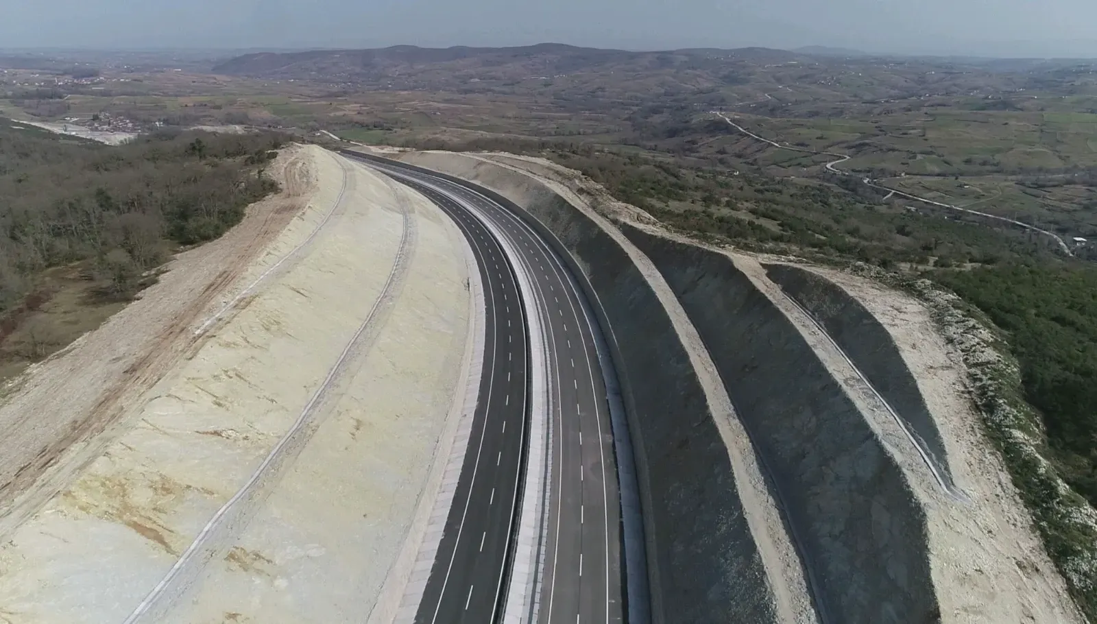 K06 Kavsagi Baglanti Yolu Kapali.jpg