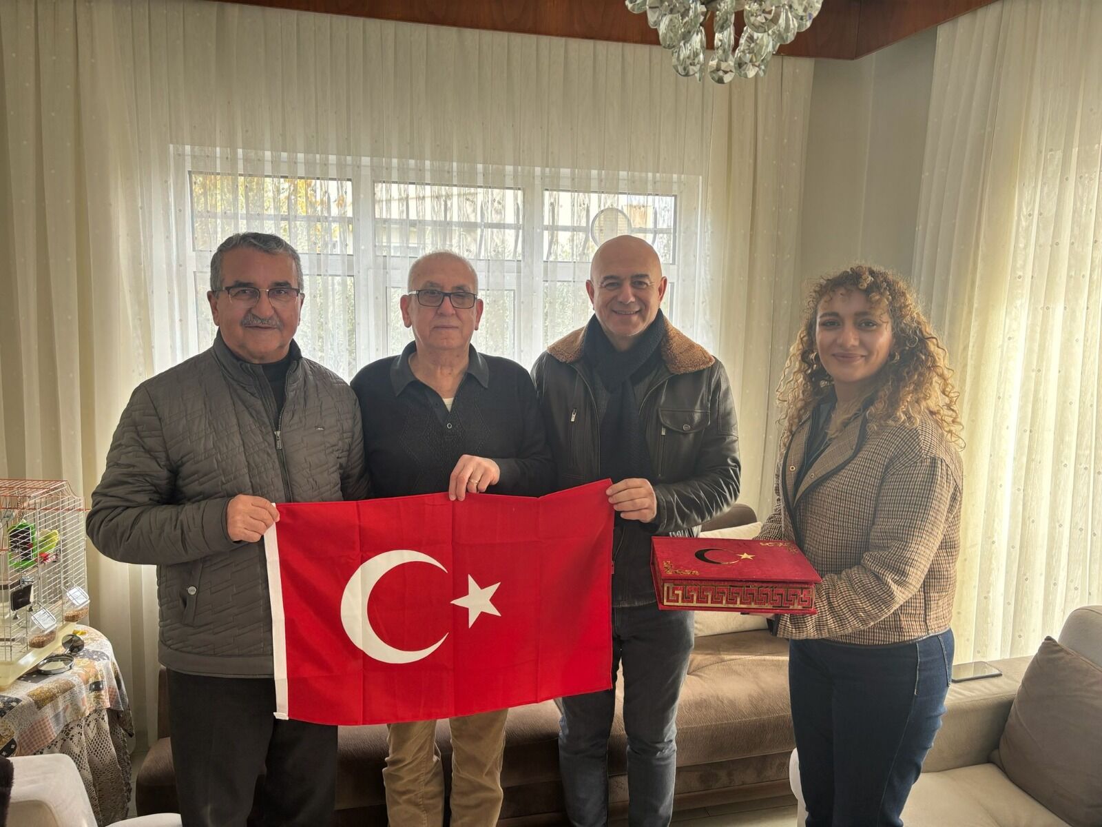 İzmit Belediyesi’nden vefa ziyareti: Kıbrıs Gazilerine anlamlı hediyeler-2