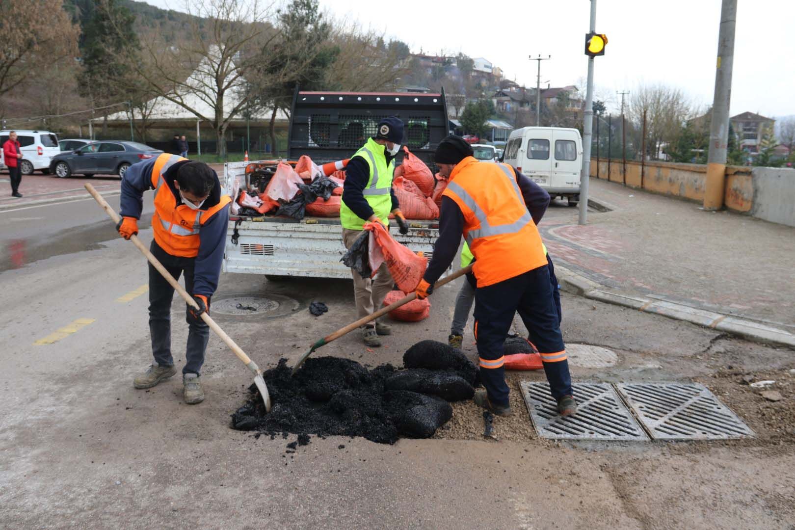 Kocaeli’de yollar kışa hazır: 400 personel ve 200 araçla 12 ilçede kesintisiz müdahale-3