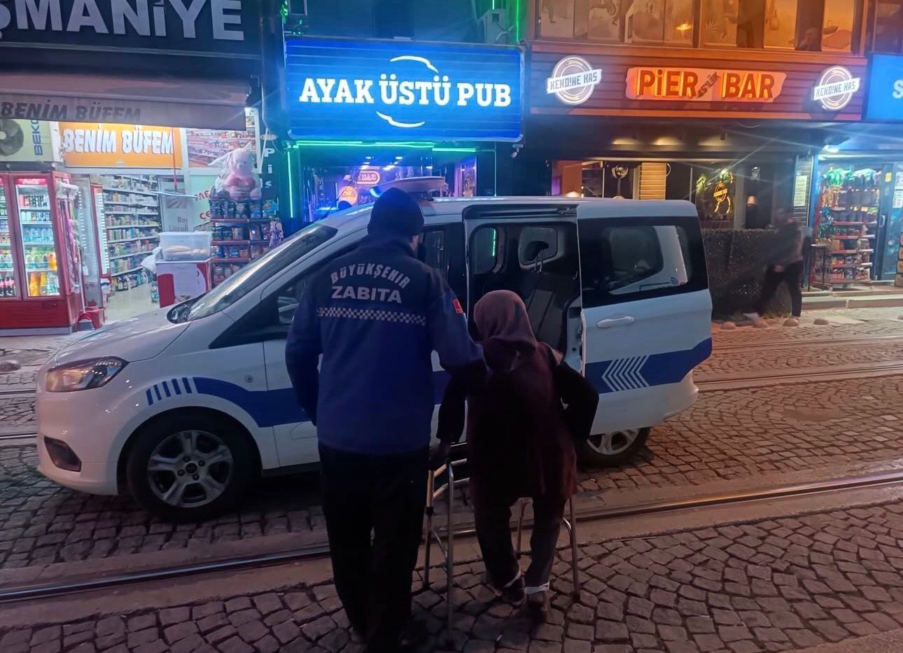 Sokakta kalanlar yalnız değil: Kocaeli ekipleri evsiz ve şiddet mağdurlarına sahip çıktı-2