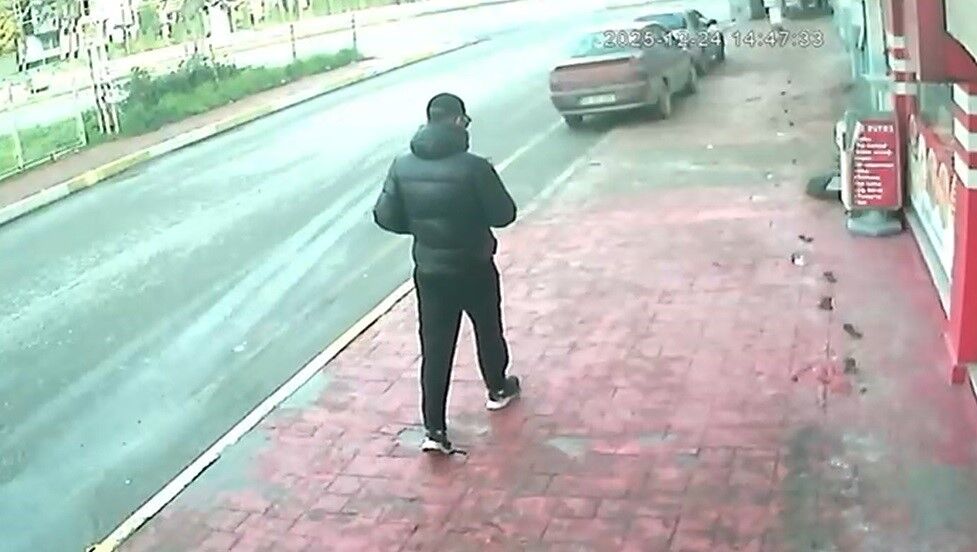 Milyonluk Vurgun Yapan Sahte Savcı Ve Polisi Kameralar Ele Verdi 2