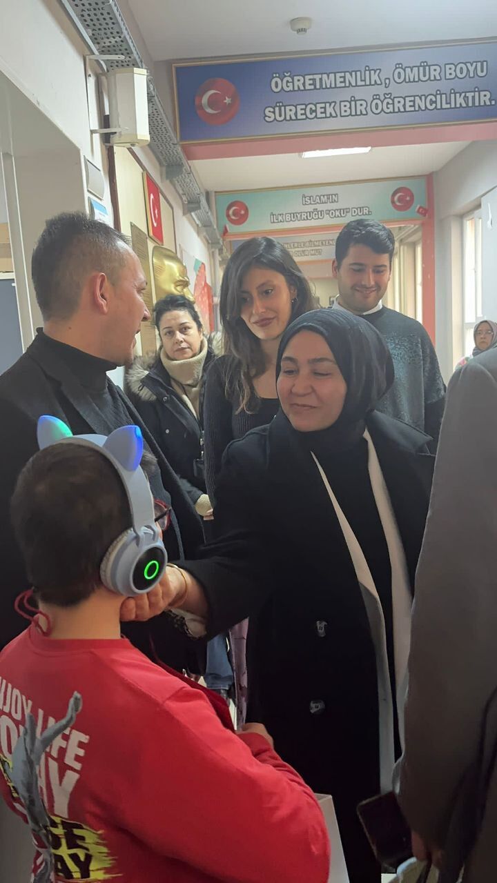 Kandıra Belediyesi’nden Özel Öğrencilere Karne Sürprizi-3