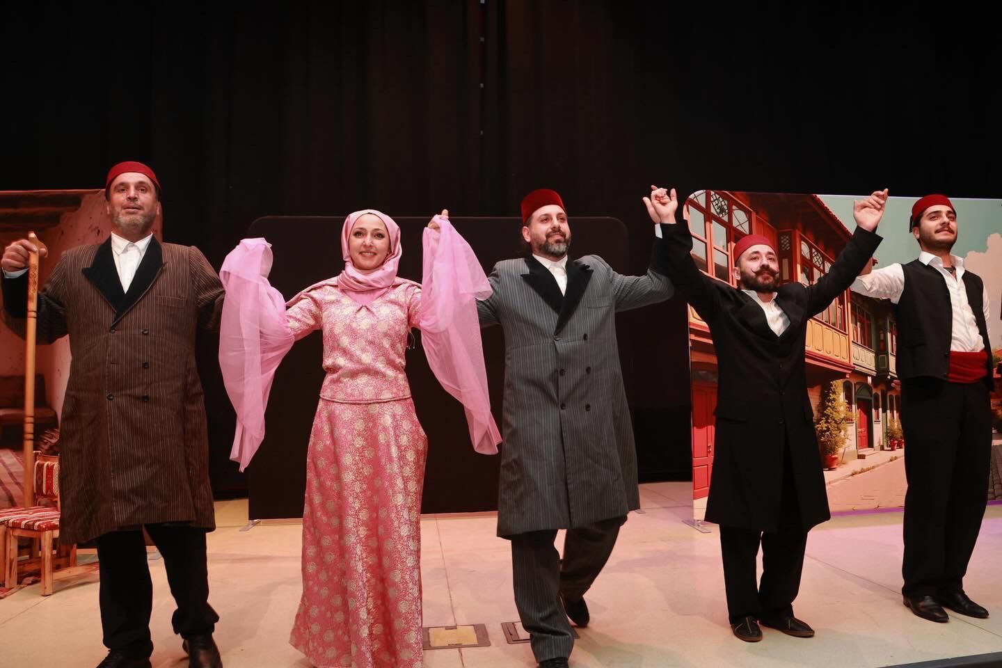 Gebze’de sanat dolu hafta sonu: GKM’de tiyatro ve sinema salonları doldu-2
