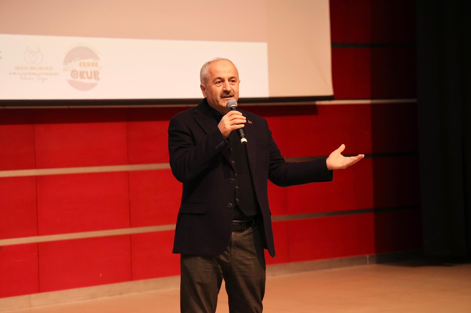 Sadık Yalsızuçanlar Gebze Okur’da Okurlarıyla Buluştu-3