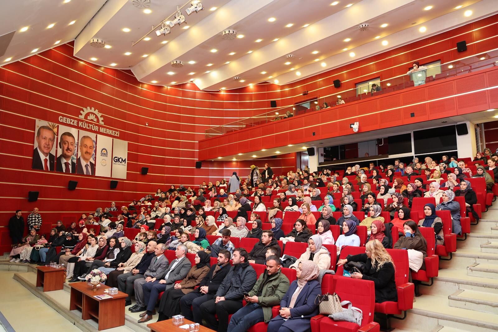 Sadık Yalsızuçanlar Gebze Okur’da Okurlarıyla Buluştu-1