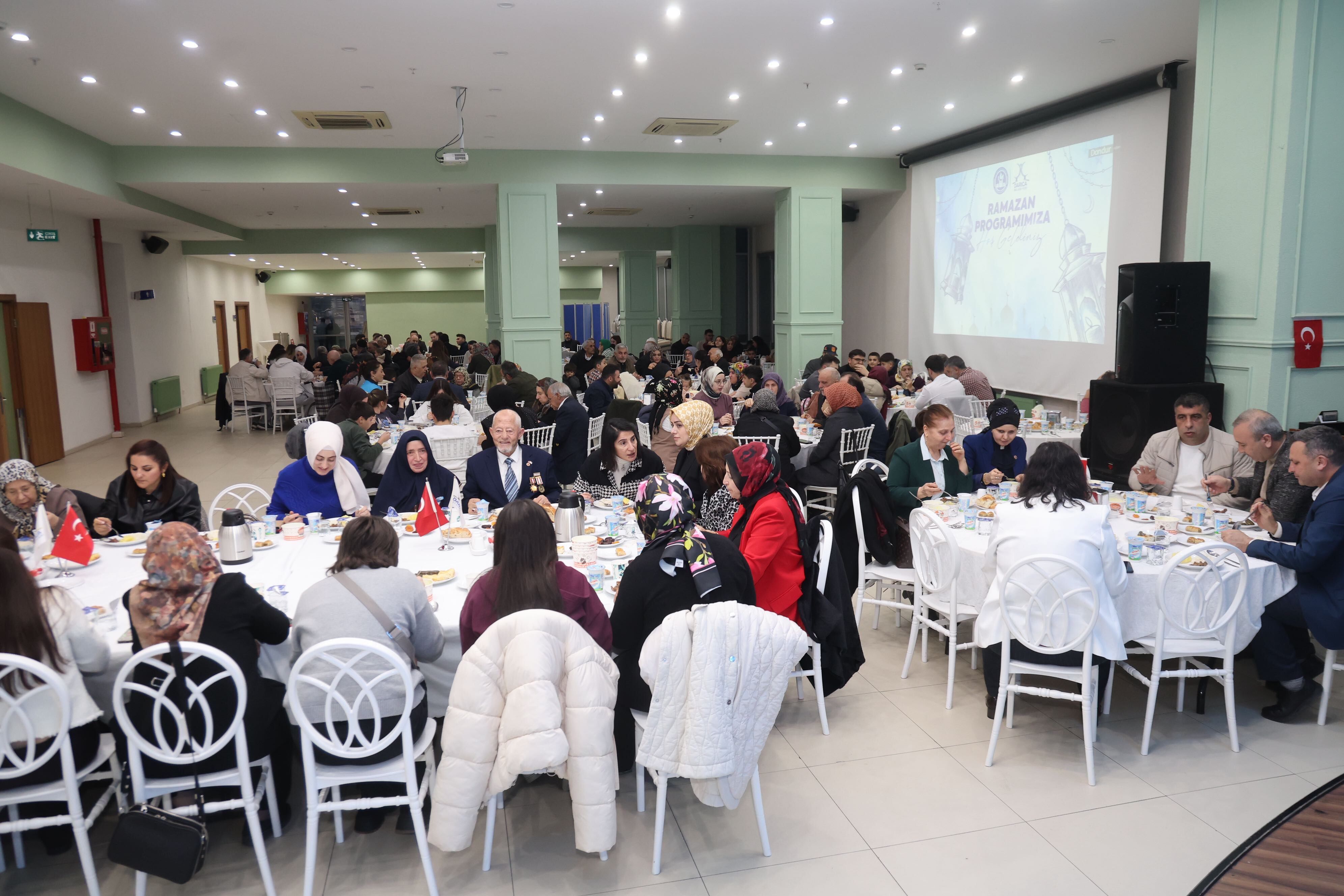 Başkan Bıyık, Ilk Iftarını Şehit Yakınları Ve Gazilerle Açtı (4)