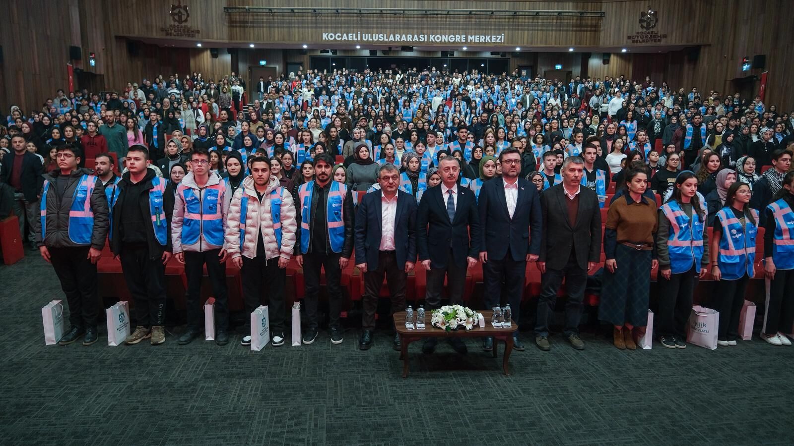 Büyükakın İyilik Bulaşıcıdır, Biz De Onun Taşıyıcısıyız (9)