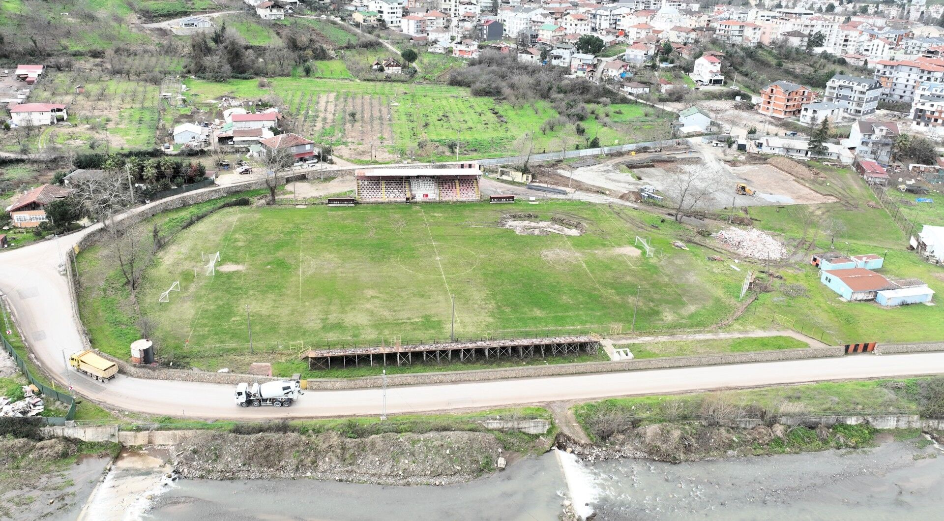 Gölcük Spor Kompleksi Için Kazma Vuruldu (2)