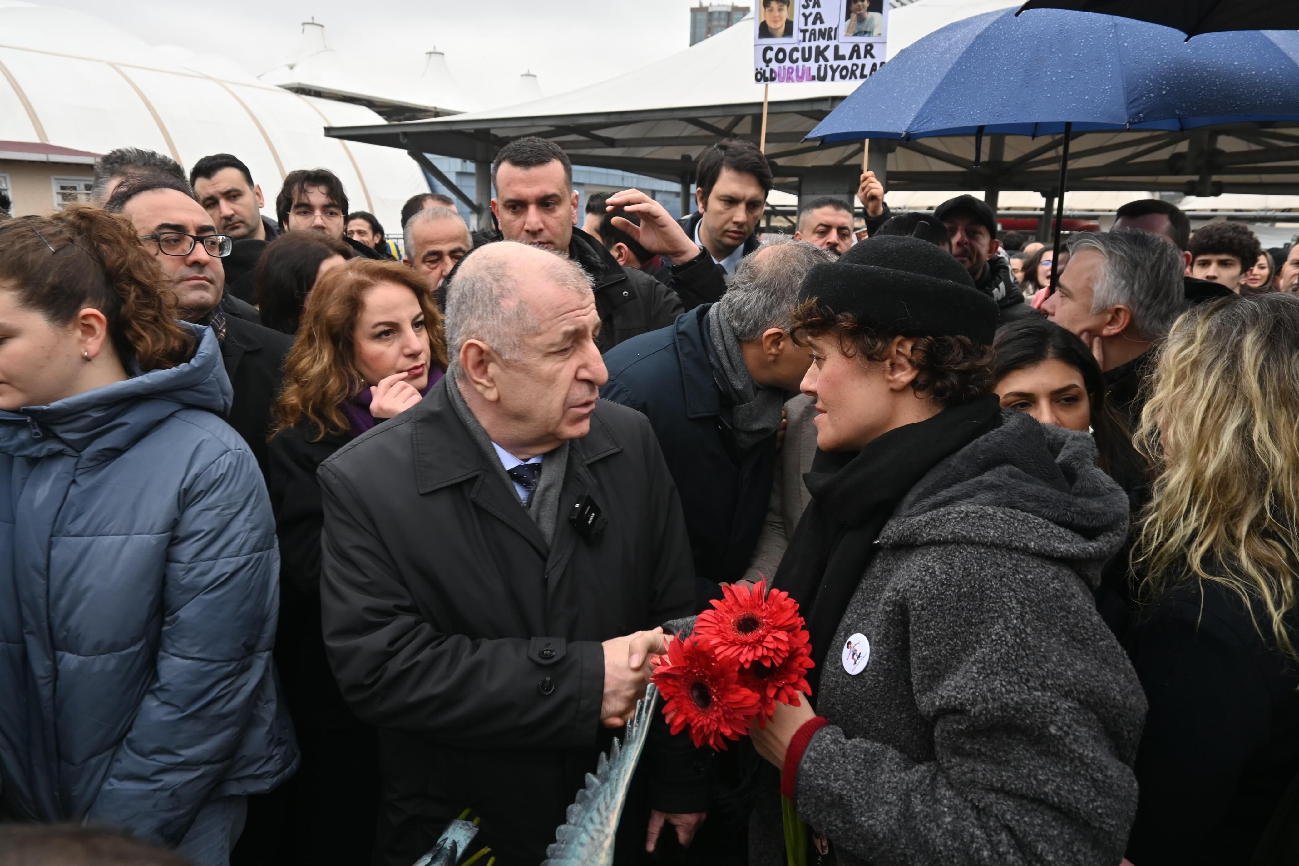 Ümit Özdağ 25 Günde İstanbul’un 19 İlçesini Ziyaret Etti-1