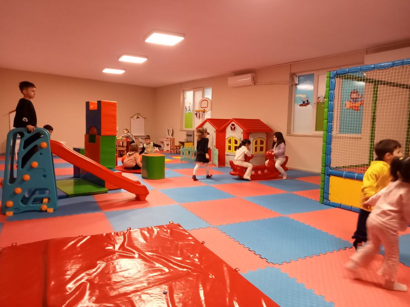 Miniklerden İzgi̇m’e Renkli Ziyaret (2)
