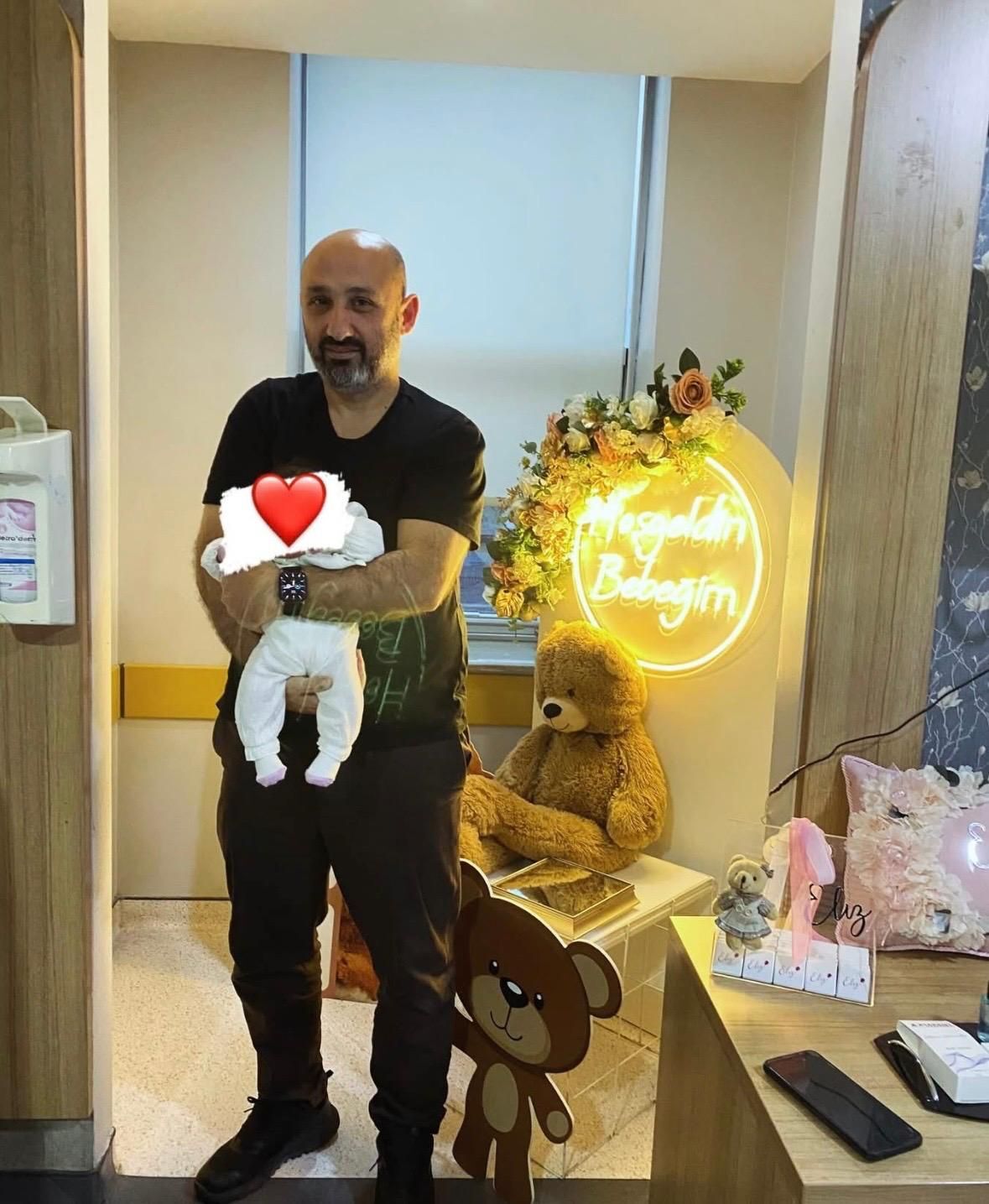 Onder Karakas Yeniden Baba Oldu
