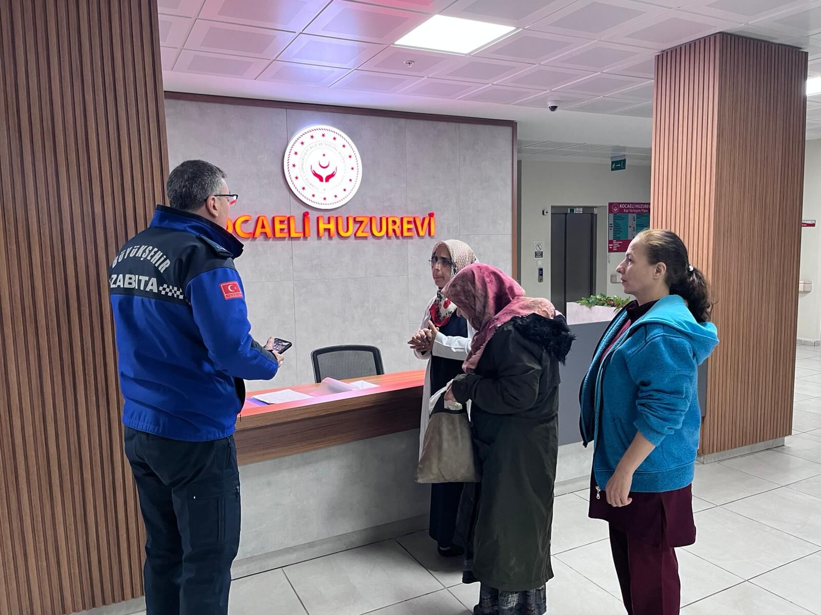 Zabıtadan Ihtiyaç Sahibi Vatandaşa Yardım Eli (2)