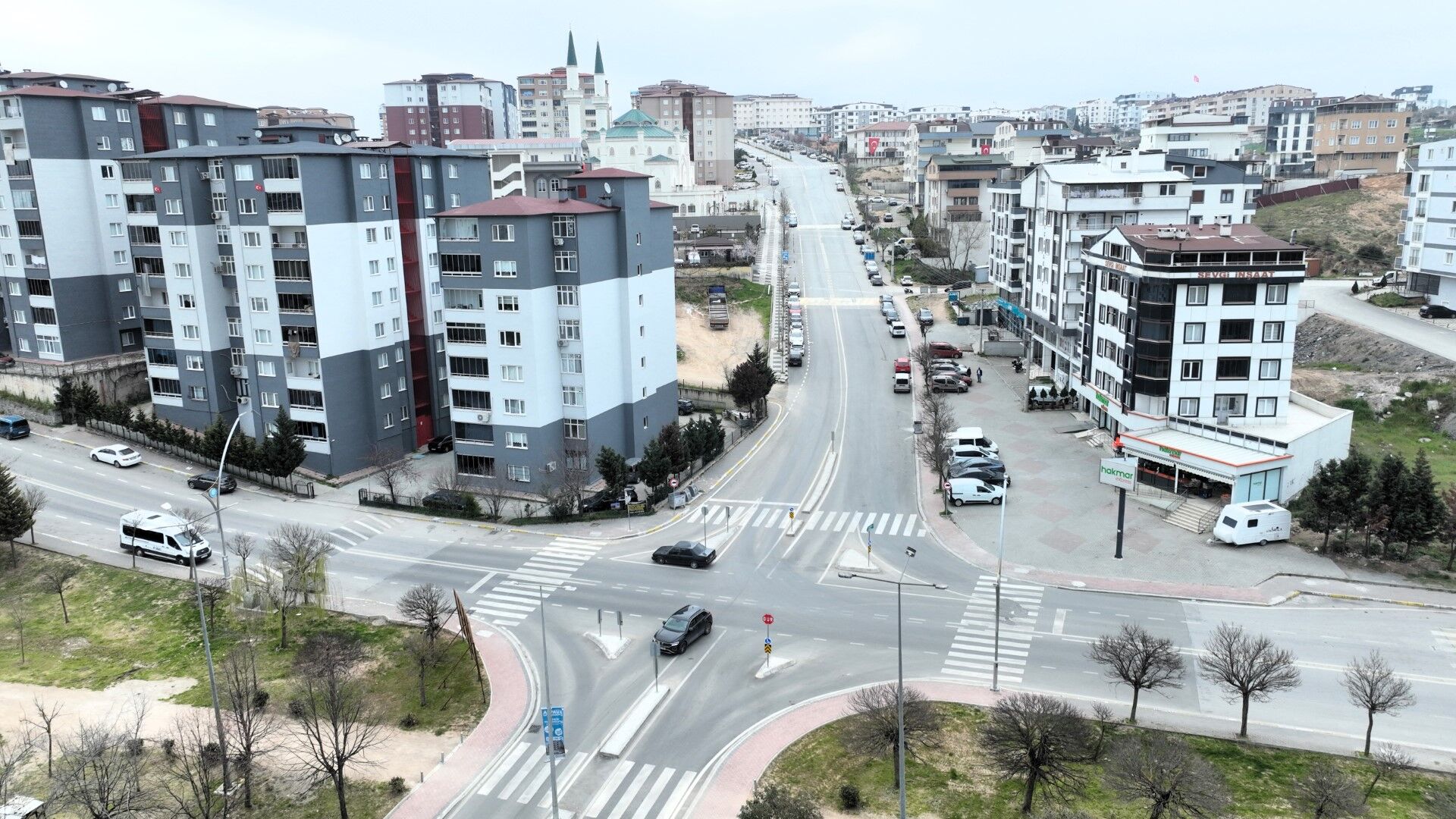 Bahriye Üçok Caddesi (2) (Büyük)