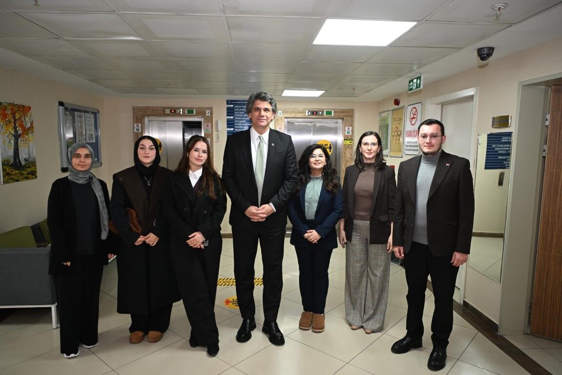 Başkan Kocaman İftar Sofrasında Öğrencilerle Buluştu (3)