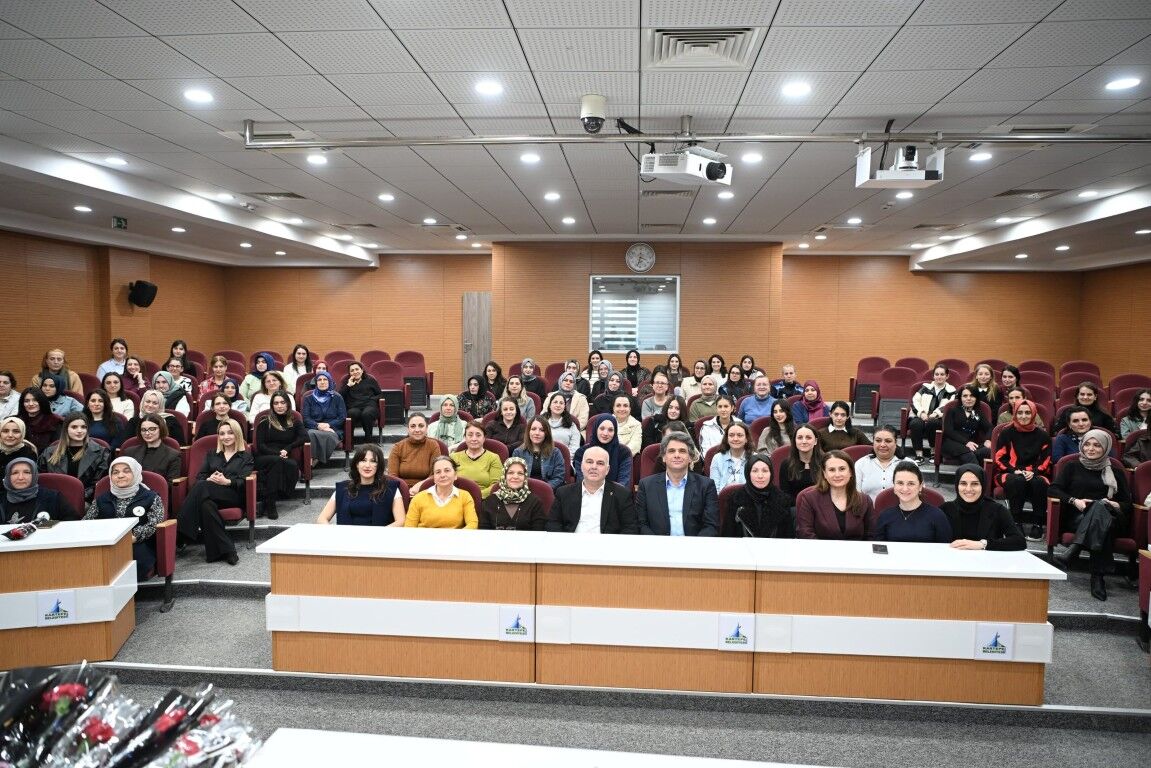 Başkan Kocaman, Kadın Personeliyle Buluştu Emeğiniz Kartepe’ye Değer Katıyor (5)