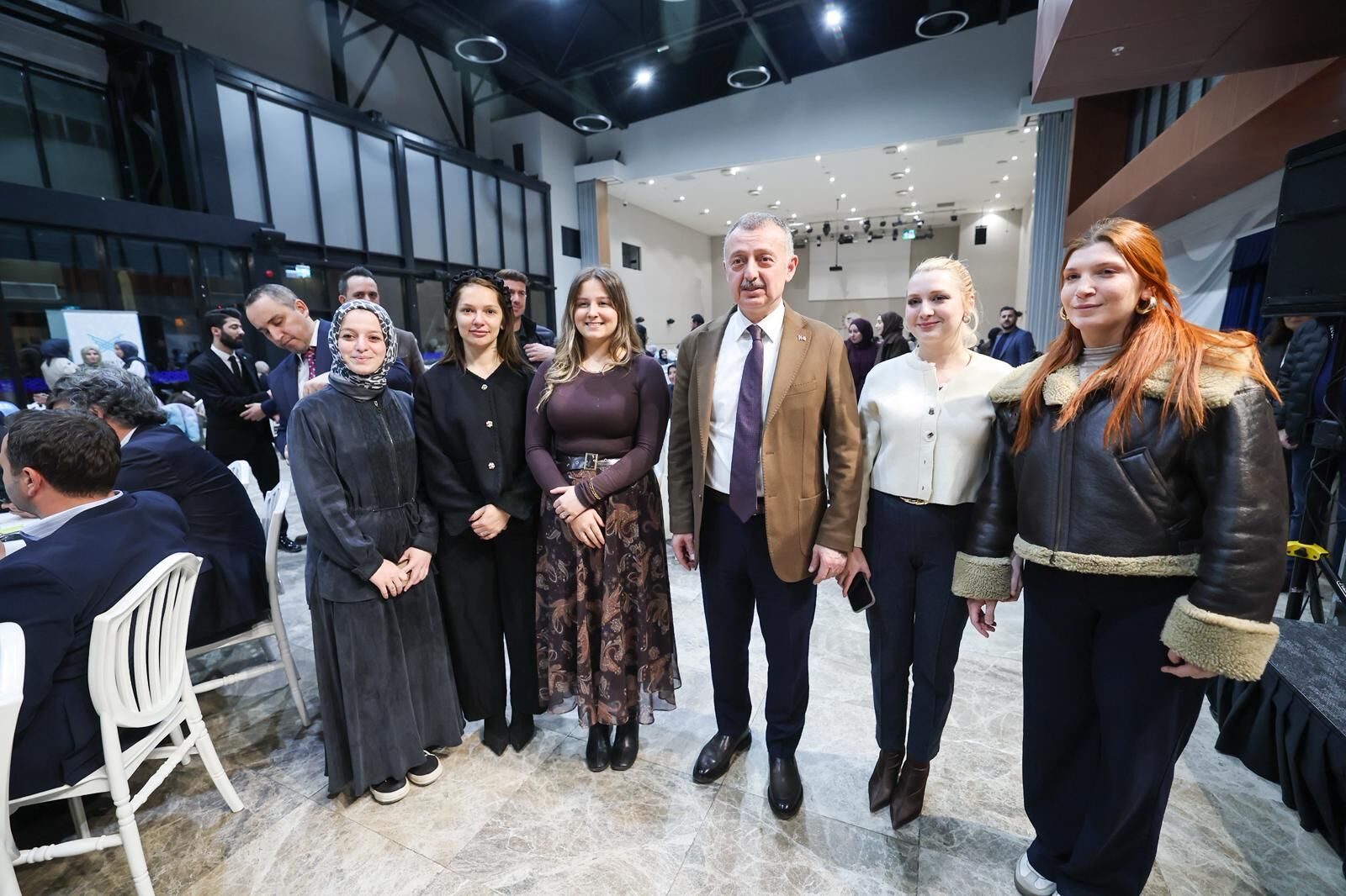 Büyükakın, Tügva Iftarında Gençlerle Bir Araya Geldi (2)
