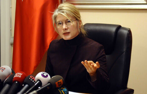 Chp Emine Ulker Tarhan 01