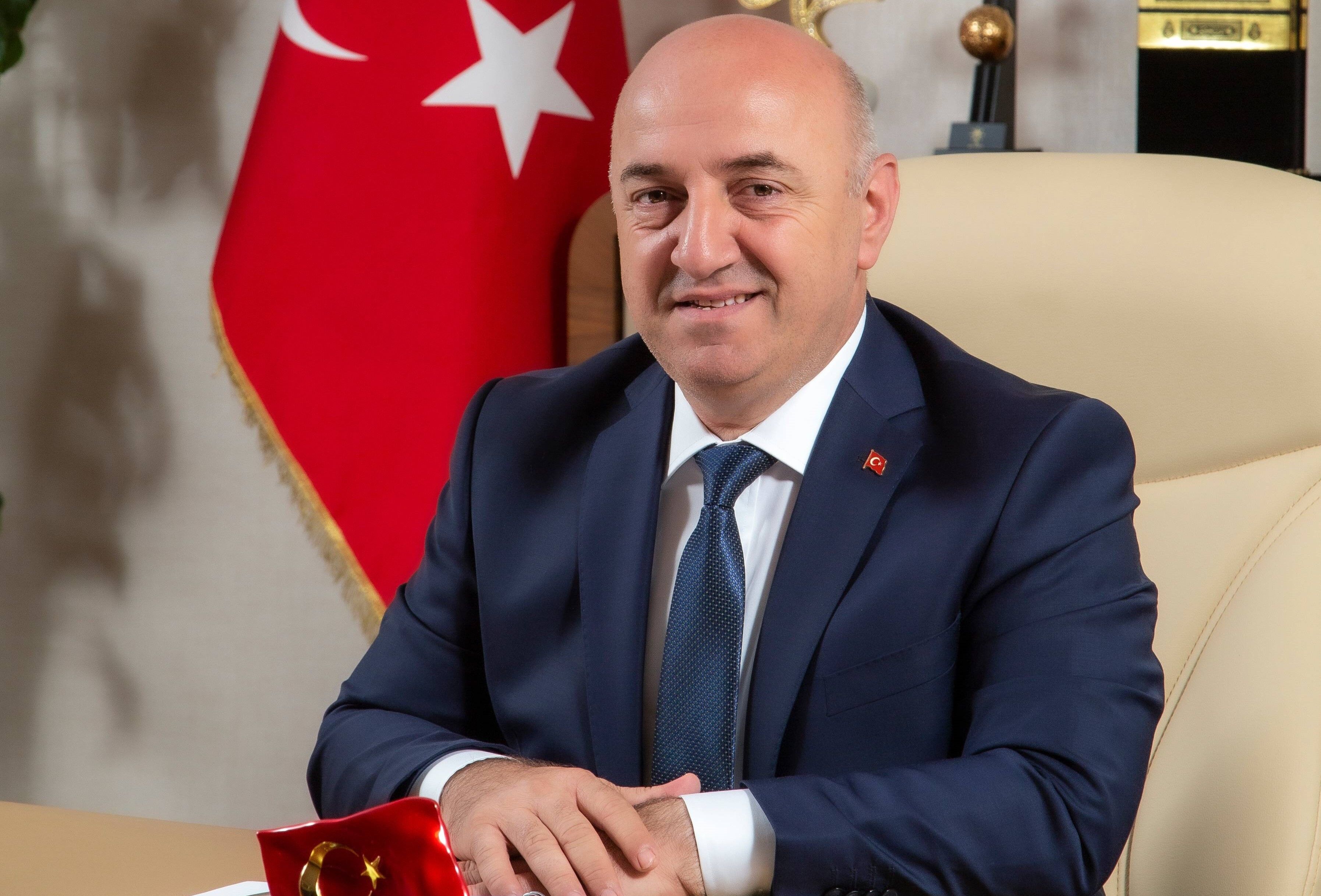 Darica Belediyesi Baskan Muzaffer Biyik Bayram Mesaji-1