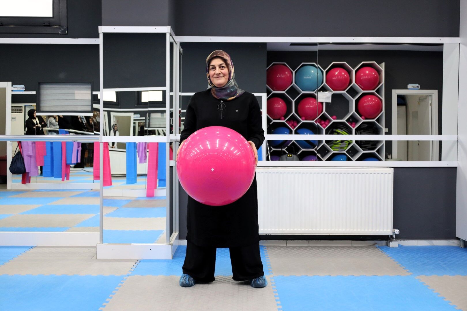 Emine Kış, Anne Şehir'le Kendini Buldu (5) (Büyük)